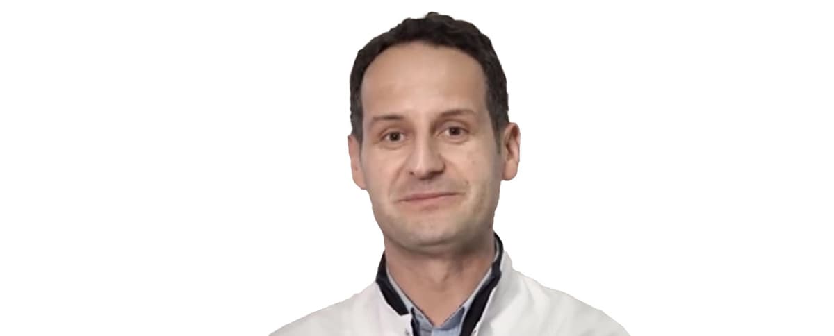 lir Kurtishi, drejtor i Klinikës së Onkologjisë në Qendrën Klinike Universitare të Kosovës (QKUK).